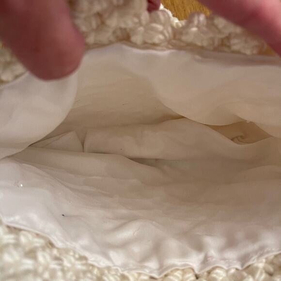 Adorable Vintage Macrame Ivory Purse - Picture 4 of 5